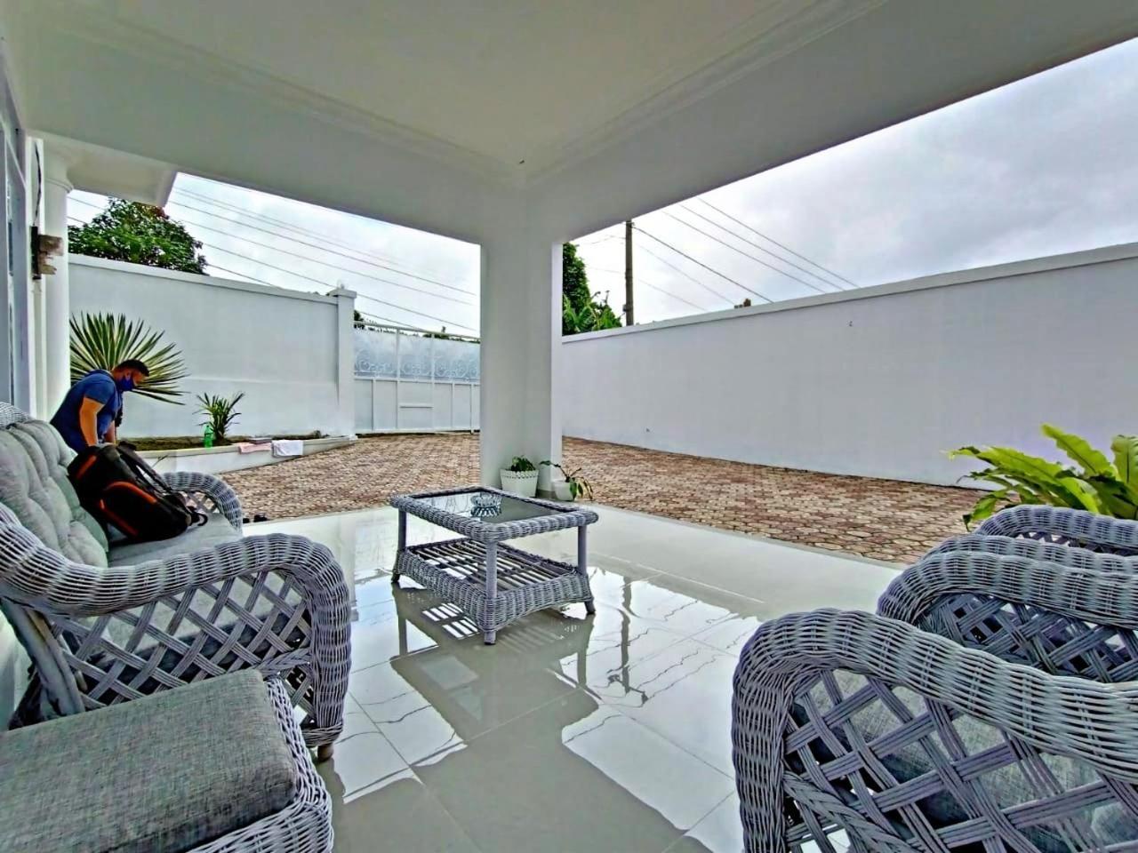 Villa Tiara 2 Cikundul Exterior foto