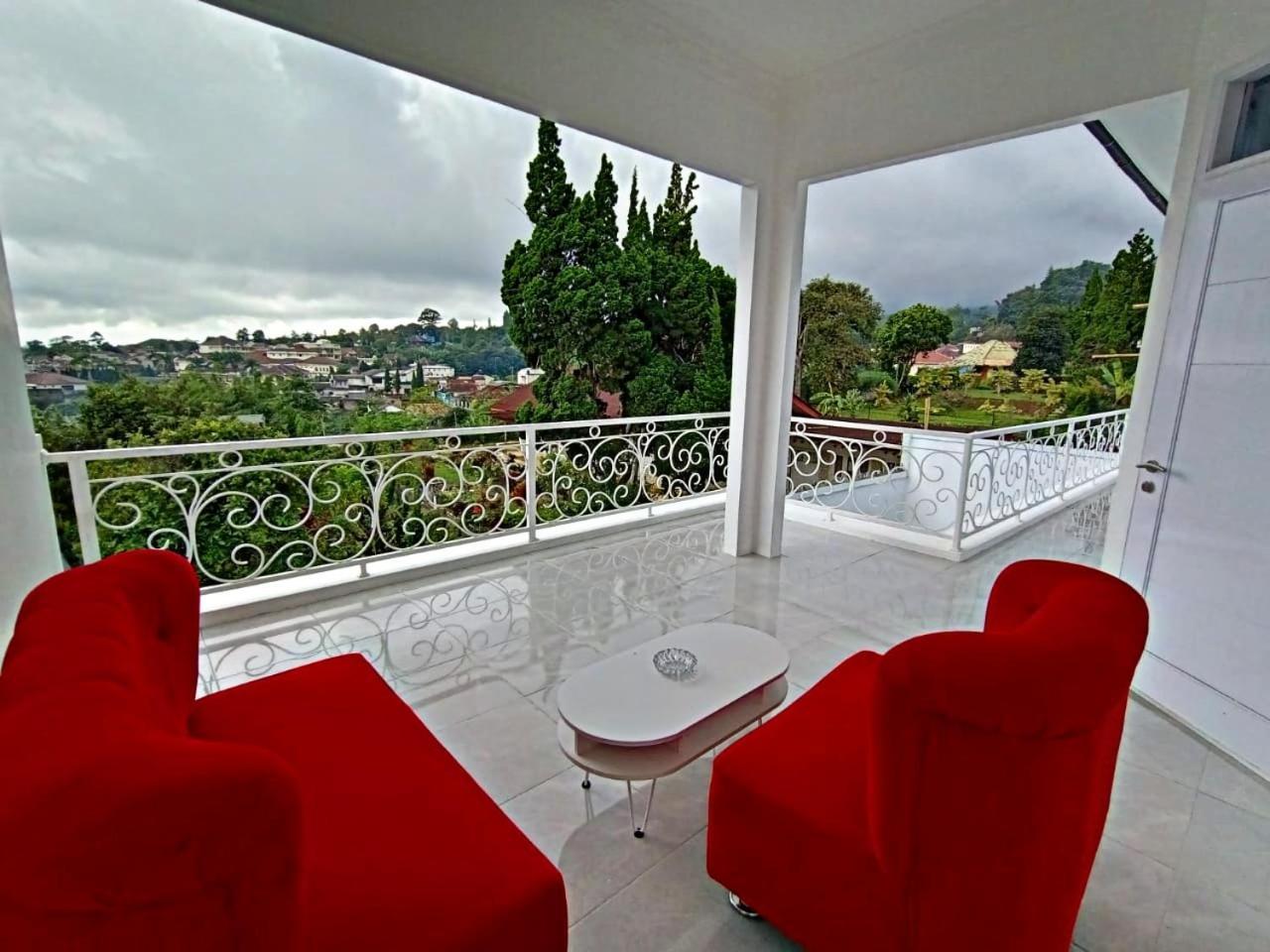 Villa Tiara 2 Cikundul Exterior foto