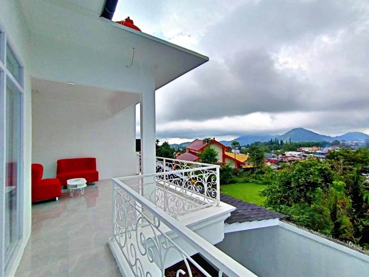 Villa Tiara 2 Cikundul Exterior foto